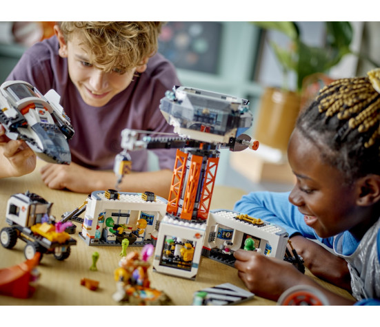 LEGO City Kosmosebaas ja raketi stardiplatvorm