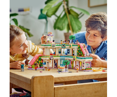 LEGO Friends Heartlake’I Linna kaubanduskeskus