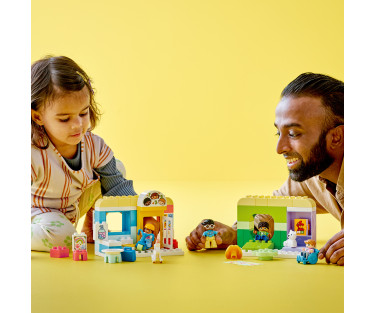 LEGO DUPLO Life At The Day Nursery