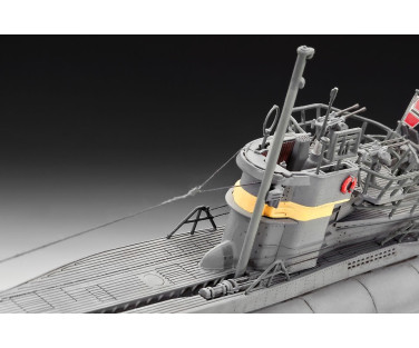 Revell Plastic Model German Submarine Type VII / 41 1:144