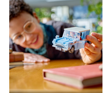 LEGO Harry Potter Flying Ford Anglia