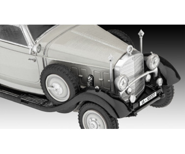 Revell Plastic Model German Staff Car "G4" 1:72