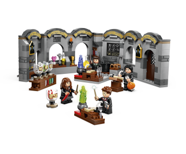 LEGO Harry Potter Hogwarts Castle: Potions Class